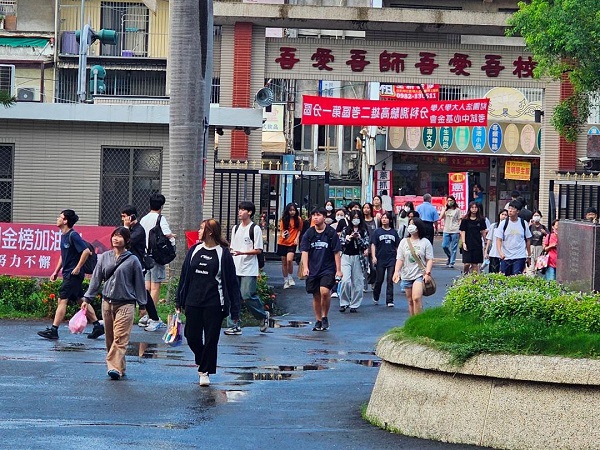 114學年度大學分科測驗　中山大學負責高雄（二）考區 考試圓滿結束1